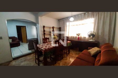 Sala de Estar de casa para alugar com 2 quartos, 150m² em Jardim D’abril, Osasco