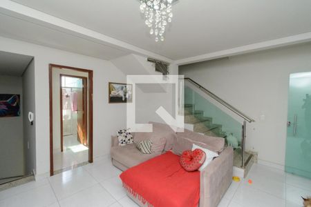 Sala de casa à venda com 3 quartos, 154m² em Fonte Grande, Contagem