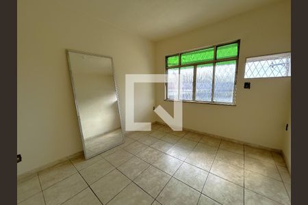 Quarto 1 de apartamento para alugar com 2 quartos, 100m² em Vila Valqueire, Rio de Janeiro