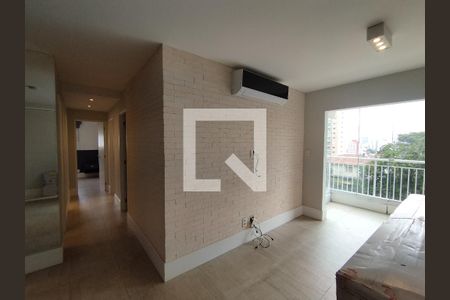 Sala de apartamento à venda com 3 quartos, 78m² em Vila Gumercindo, São Paulo