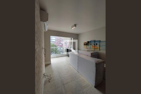 Sala de apartamento à venda com 3 quartos, 78m² em Vila Gumercindo, São Paulo