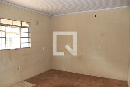 Quarto 1 de casa para alugar com 2 quartos, 40m² em Jardim Novo Mundo, Goiânia