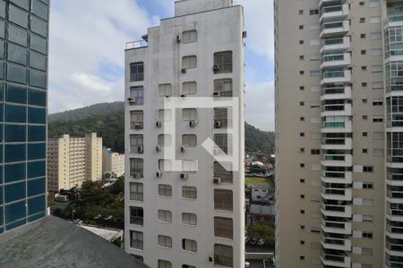 Vista de apartamento para alugar com 2 quartos, 80m² em Centro, Guarujá