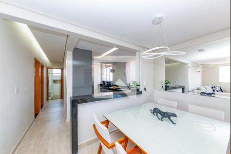 Cozinha de apartamento à venda com 3 quartos, 180m² em Cabral, Contagem