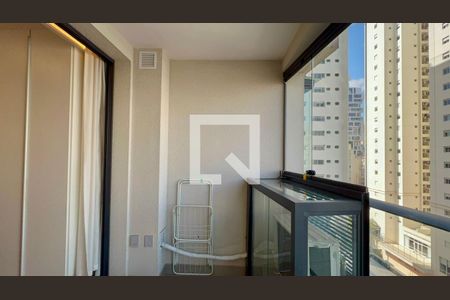 Varanda de kitnet/studio para alugar com 1 quarto, 25m² em Cerqueira César, São Paulo