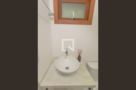 Lavabo de casa de condomínio à venda com 3 quartos, 92m² em Mato Grande, Canoas