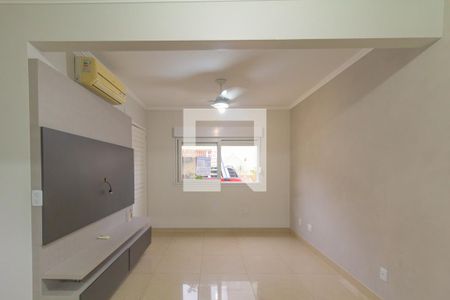 Sala de casa de condomínio à venda com 3 quartos, 92m² em Mato Grande, Canoas