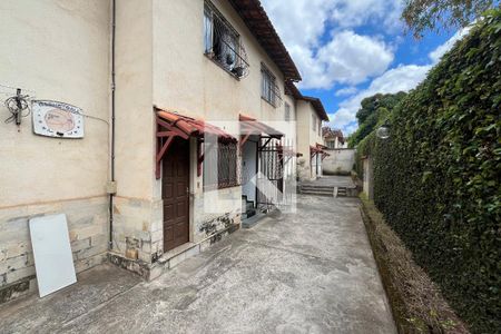 Hall de Entrada de casa de condomínio à venda com 2 quartos, 45m² em São João Batista, Belo Horizonte