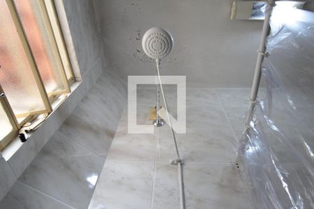 Banheiro Social de casa de condomínio à venda com 2 quartos, 45m² em São João Batista, Belo Horizonte