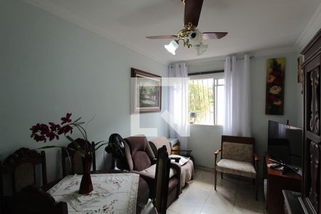 Sala de casa de condomínio à venda com 2 quartos, 45m² em São João Batista, Belo Horizonte