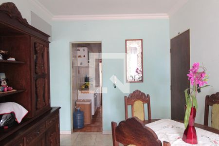 Sala de casa de condomínio à venda com 2 quartos, 45m² em São João Batista, Belo Horizonte