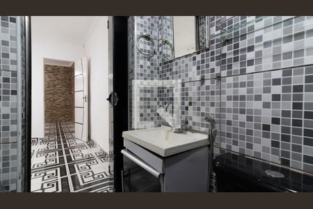 Banheiro da Suíte de casa para alugar com 1 quarto, 39m² em Parque Cisper, São Paulo