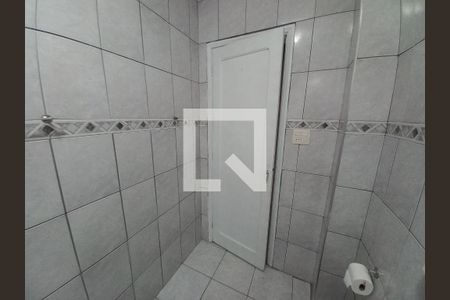 Banheiro de apartamento para alugar com 1 quarto, 41m² em Centro, São Vicente