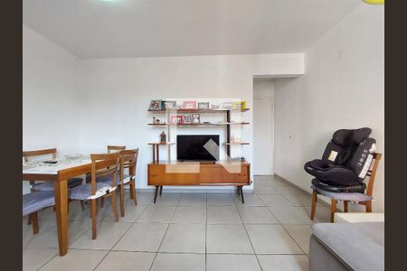 Sala de apartamento para alugar com 3 quartos, 75m² em Jardim Ubirajara, São Paulo