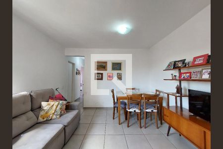 Sala de apartamento para alugar com 3 quartos, 75m² em Jardim Ubirajara, São Paulo