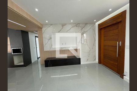 Sala de casa de condomínio para alugar com 3 quartos, 148m² em Parque Rincao, Cotia