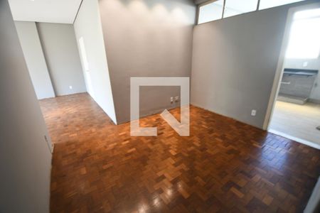Sala 2 de apartamento à venda com 3 quartos, 117m² em Cambuí, Campinas