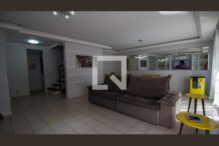 Sala de casa de condomínio à venda com 4 quartos, 170m² em Recreio dos Bandeirantes, Rio de Janeiro