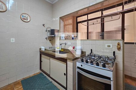 cozinha de apartamento para alugar com 3 quartos, 96m² em Jardim Las Palmas, Guarujá