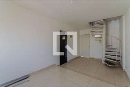Sala de apartamento para alugar com 1 quarto, 50m² em Liberdade, São Paulo