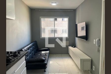 Sala de kitnet/studio para alugar com 1 quarto, 24m² em Paraíso do Morumbi, São Paulo