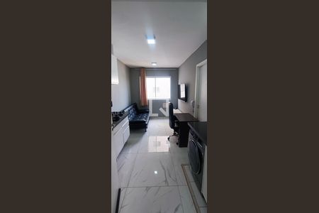 Sala de kitnet/studio para alugar com 1 quarto, 24m² em Paraíso do Morumbi, São Paulo