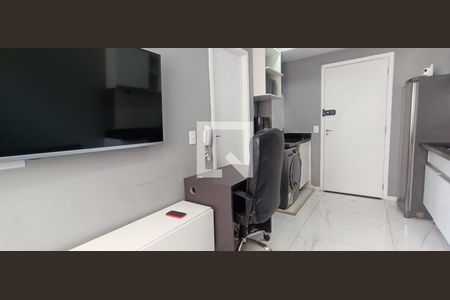 Sala de kitnet/studio para alugar com 1 quarto, 24m² em Paraíso do Morumbi, São Paulo
