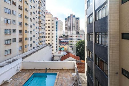 Visto do Quarto 1 de apartamento para alugar com 2 quartos, 70m² em Aclimação, São Paulo