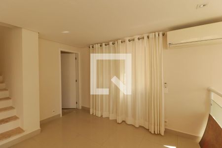 Sala de casa de condomínio à venda com 4 quartos, 266m² em Engordadouro, Jundiaí