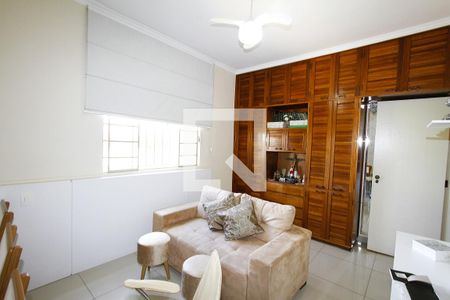 Escritório de casa à venda com 4 quartos, 224m² em Salgado Filho, Belo Horizonte