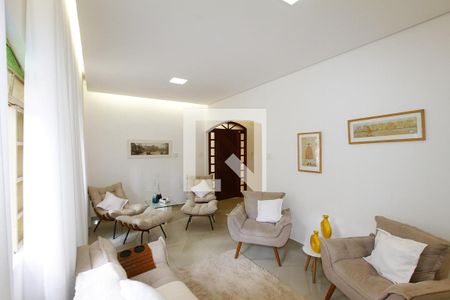 Sala de casa à venda com 4 quartos, 224m² em Salgado Filho, Belo Horizonte