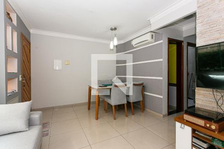 Sala de casa de condomínio à venda com 3 quartos, 95m² em Vila Carrão, São Paulo