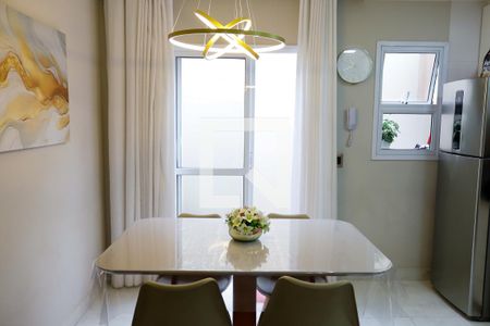 Sala de casa de condomínio à venda com 2 quartos, 60m² em Jaguaribe, Osasco