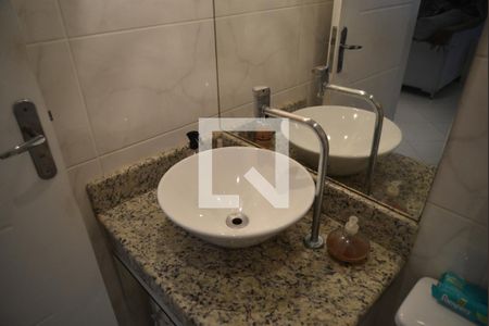 Lavabo de casa à venda com 3 quartos, 125m² em Vila Scarpelli, Santo André