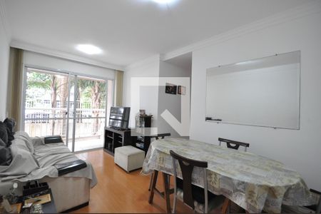 Sala de apartamento para alugar com 3 quartos, 65m² em Vila Paiva, São Paulo