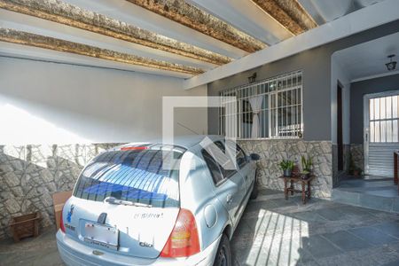 Garagem de casa à venda com 4 quartos, 250m² em Campo Grande, São Paulo