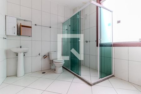 Banheiro de apartamento para alugar com 1 quarto, 56m² em República, São Paulo