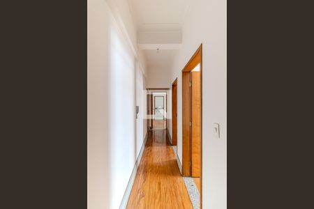 Corredor de apartamento para alugar com 2 quartos, 86m² em República, São Paulo