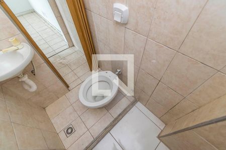 Banheiro Social de casa para alugar com 1 quarto, 27m² em Cordovil, Rio de Janeiro