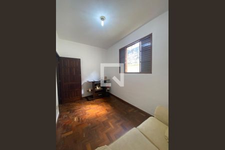 Casa à venda com 3 quartos, 180m² em Eldorado, Contagem