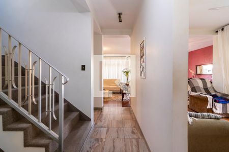 Corredor  de casa à venda com 4 quartos, 250m² em Vila Pauliceia, São Paulo