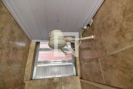 Chuveiro de apartamento à venda com 2 quartos, 64m² em Fátima, Niterói
