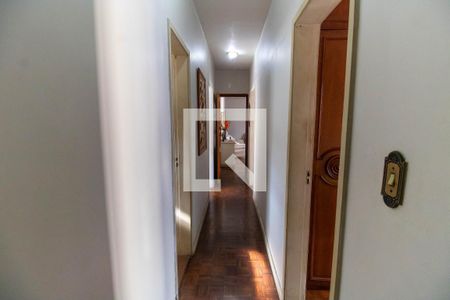 Corredor de apartamento à venda com 3 quartos, 110m² em Icaraí, Niterói