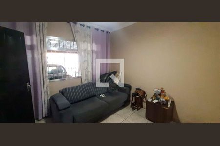 Sala de TV de casa à venda com 3 quartos, 250m² em Jardim das Flores, Osasco