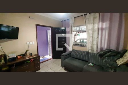 Sala de TV de casa à venda com 3 quartos, 250m² em Jardim das Flores, Osasco