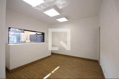 Casa à venda com 6 quartos, 200m² em Planalto Paulista, São Paulo