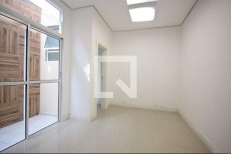 Casa à venda com 6 quartos, 200m² em Planalto Paulista, São Paulo