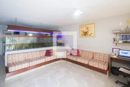 Sala de casa à venda com 3 quartos, 481m² em Vila Cordeiro, São Paulo