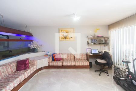 Sala de casa à venda com 3 quartos, 481m² em Vila Cordeiro, São Paulo