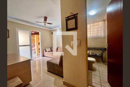 Sala de TV de casa de condomínio à venda com 4 quartos, 193m² em Jardim Boa Esperança, Campinas